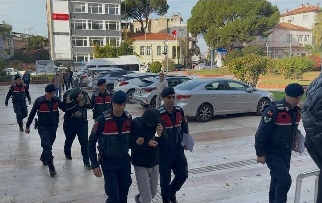 Aydın'da beş kasa zeytin çaldılar, yakalandılar