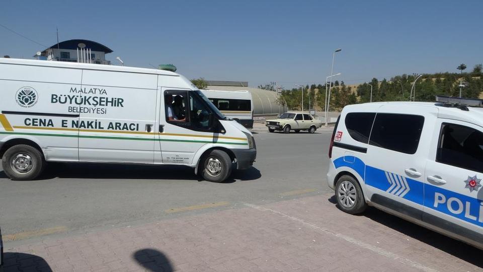 İş makinesinin altında kalan operatör hayatını kaybetti