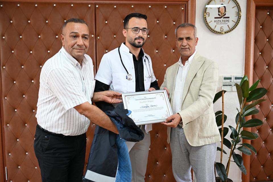Zabıta memuru doktor oldu