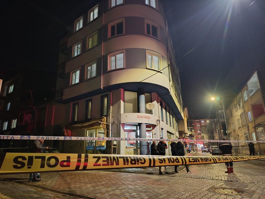 Afyonkarahisar'da 4 katlı bina tedbir amacıyla boşaltıldı