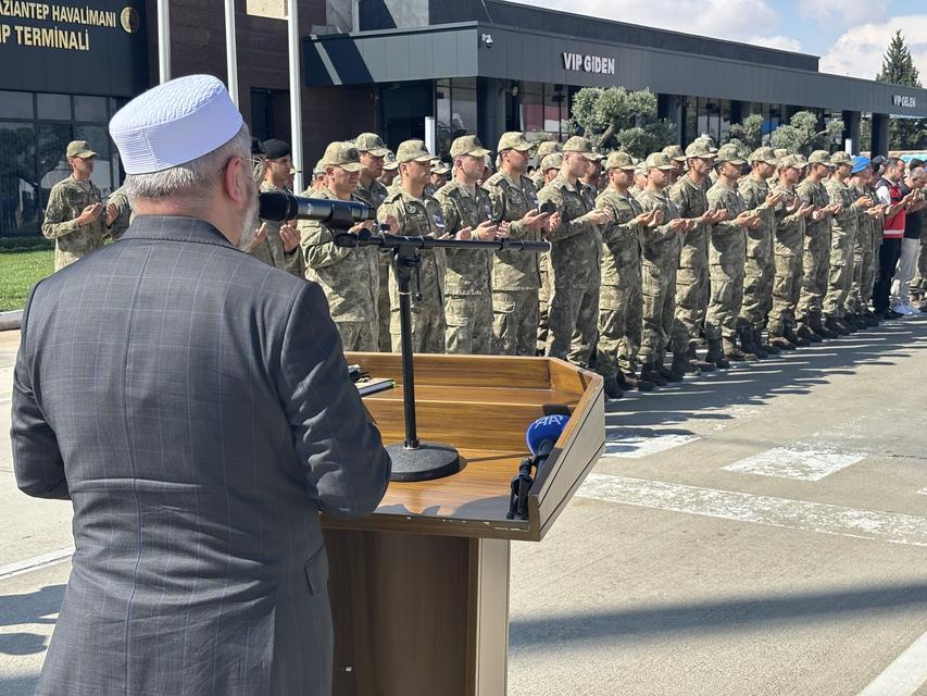 Şehit olan asker memleketine uğurlandı