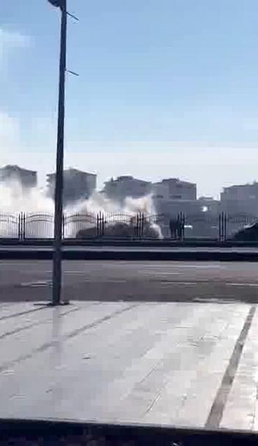 Seyir halindeki taksi alev aldı