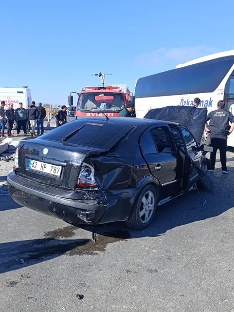 KONYA'DA İKİ OTOMOBİL ÇARPIŞTI: 2 YARALI