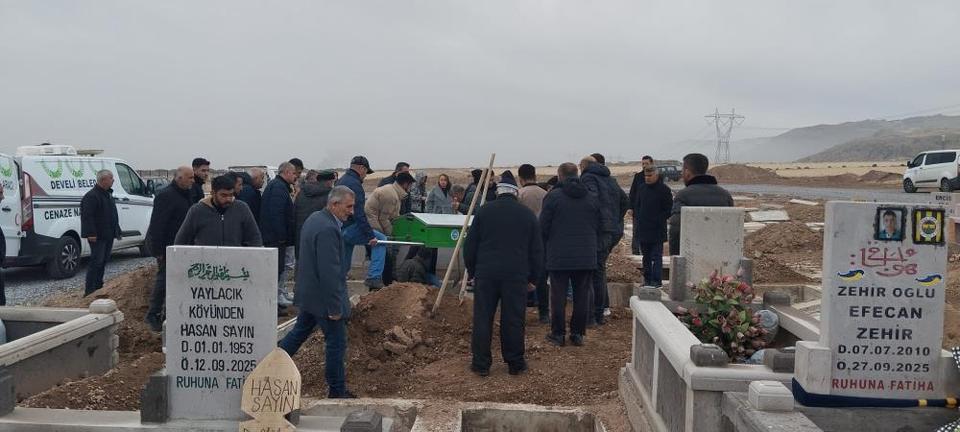 Boşandığı eşi tarafından öldürülen kadın toprağa verildi