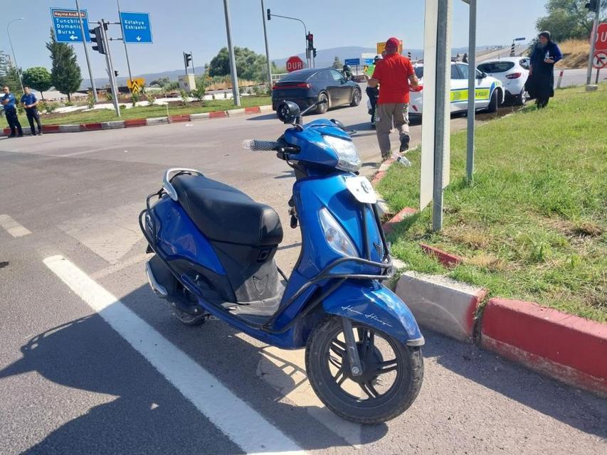 Motosiklet kazasında 2 kişi yaralandı