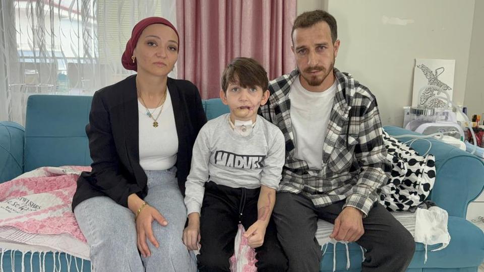 10 yaşındaki çocuk tüfekle çenesinden vuruldu
