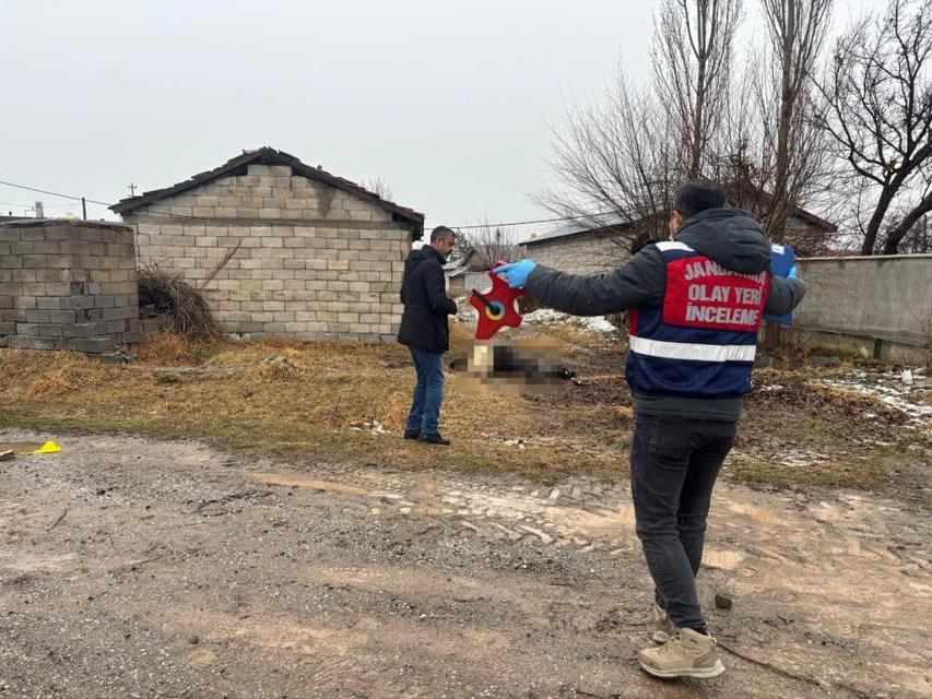 Evde kimse yokken dehşet yaşandı: Tüfekle vurup öldürdüler