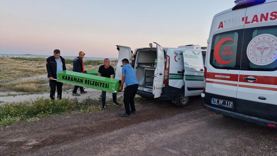 Otomobil dereye devrildi: 3 çocuk hayatını kaybetti
