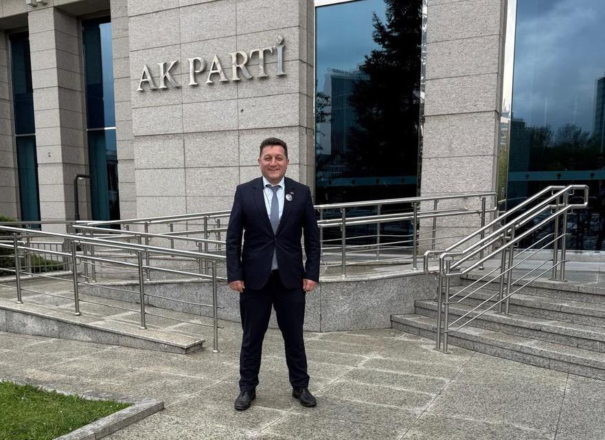 AK Parti İlçe Başkanı istifa etti