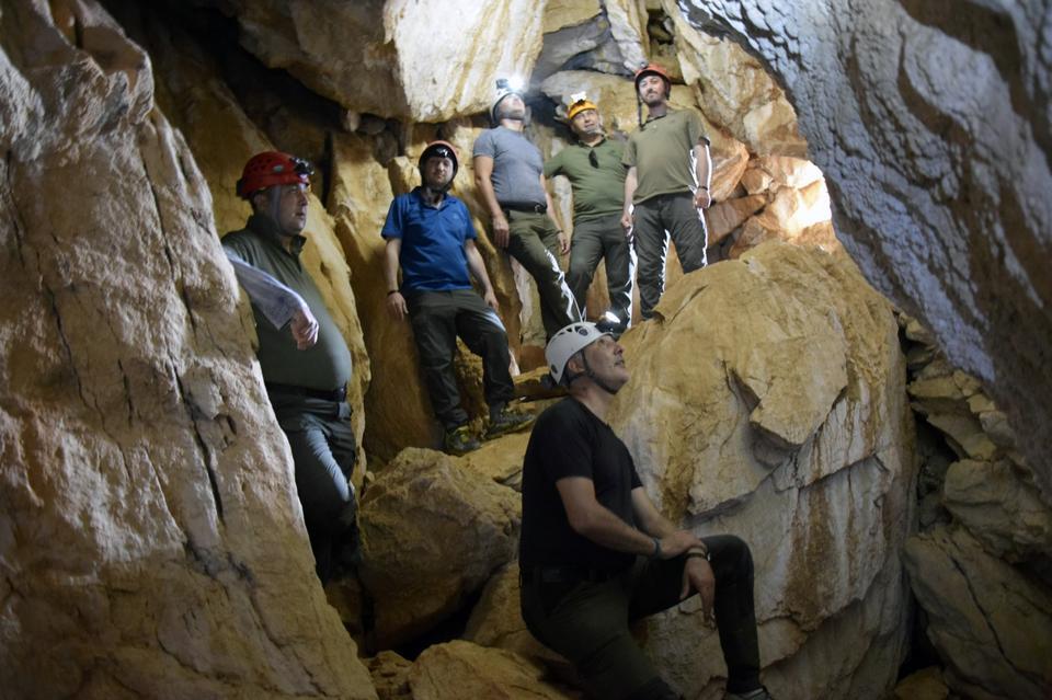 DKMP ekiplerine temel mağaracılık eğitimi