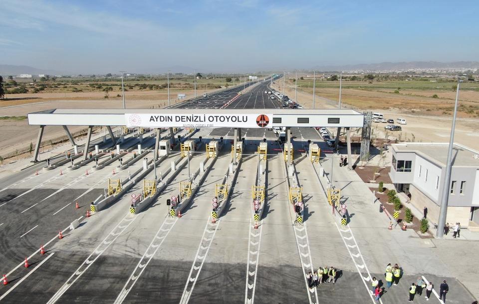 "Aydın-Denizli Otoyolu Ege'nin kalkınma yoludur"