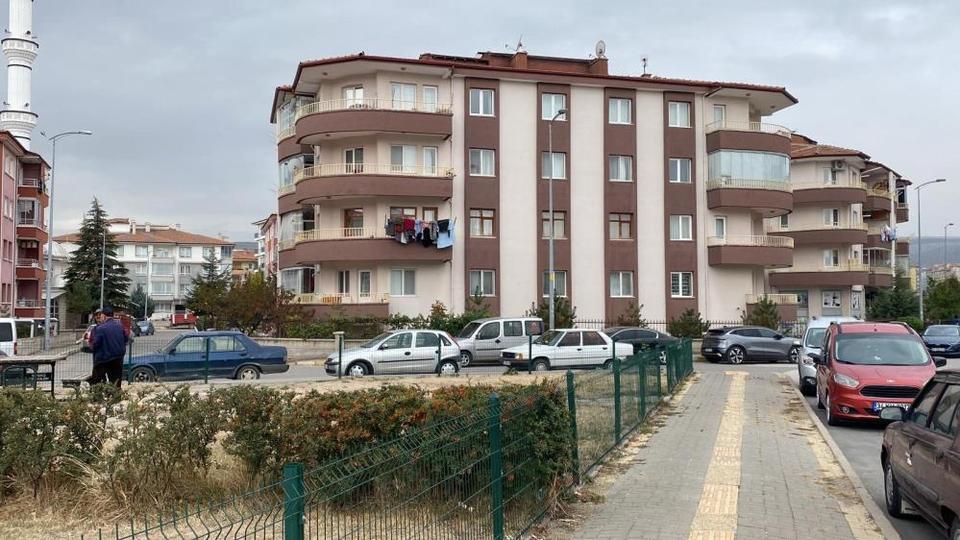 Kadın cinayeti: Önce eski eşini öldürdü, sonra kendini yaraladı