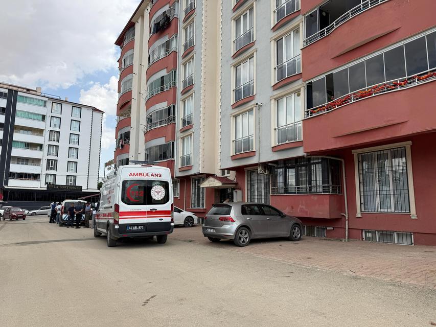 Eski eşini vurarak öldürdü, aynı silahla hayatına son verdi