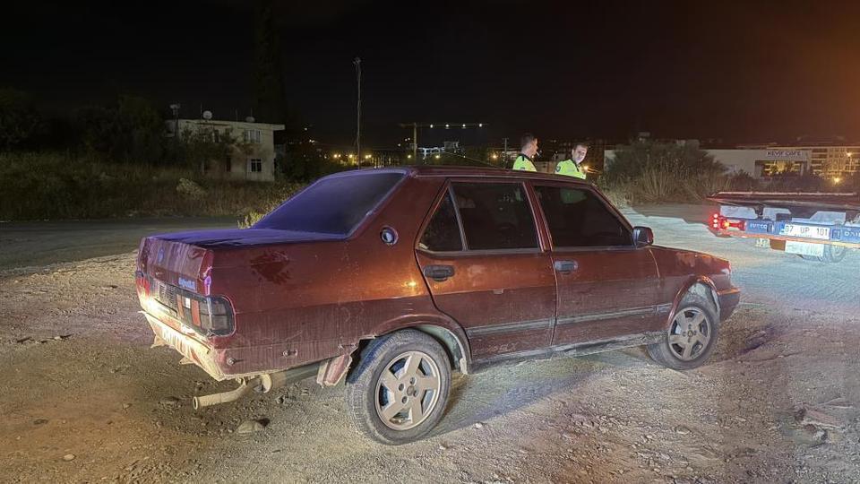 Alkollü sürücü bariyerlere çarpıp kaçtı, 58 bin TL ceza yedi
