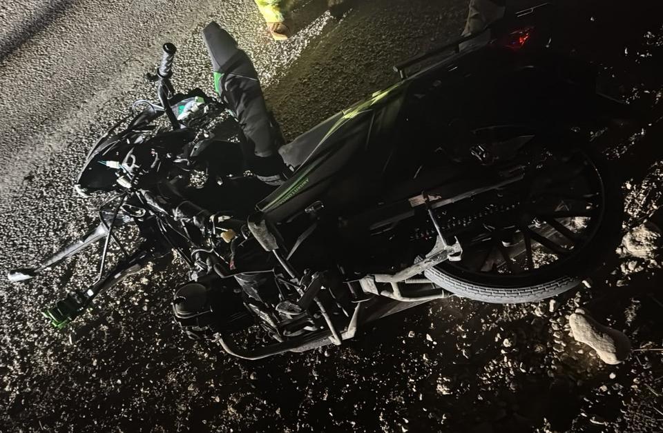 Kamyonetle çarpışan motosikletin 16 yaşındaki sürücüsü hayatını kaybetti