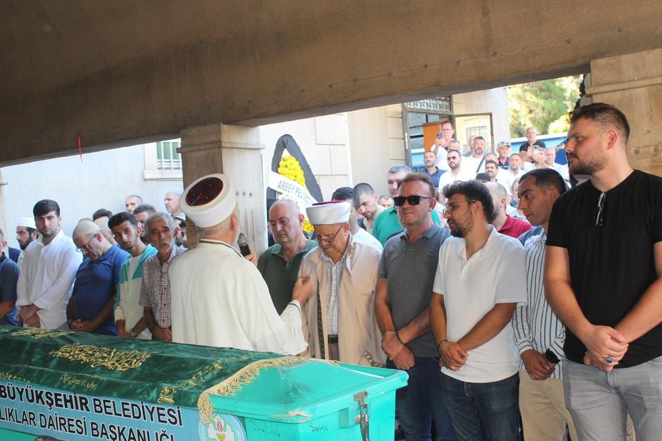 İmam babanın en acı görevi