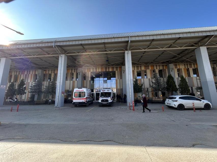 5 öğrenci zehirlenme şüphesiyle hastaneye kaldırıldı