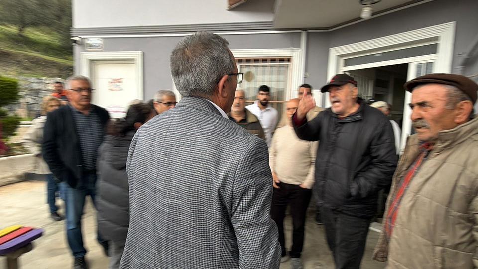 Kapı kilitlendi, tabela söküldü! Söke’de Cem Evi karıştı