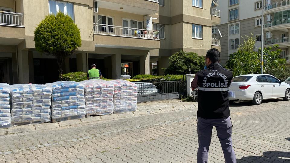 APARTMANIN DIŞ CEPHE İŞİNİ PAYLAŞAMADILAR: 1 YARALI