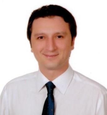 KALP DAMAR CERRAHI OTOMOBİLİNDE BAŞINA POŞET GEÇİRİLMİŞ HALDE ÖLÜ BULUNDU