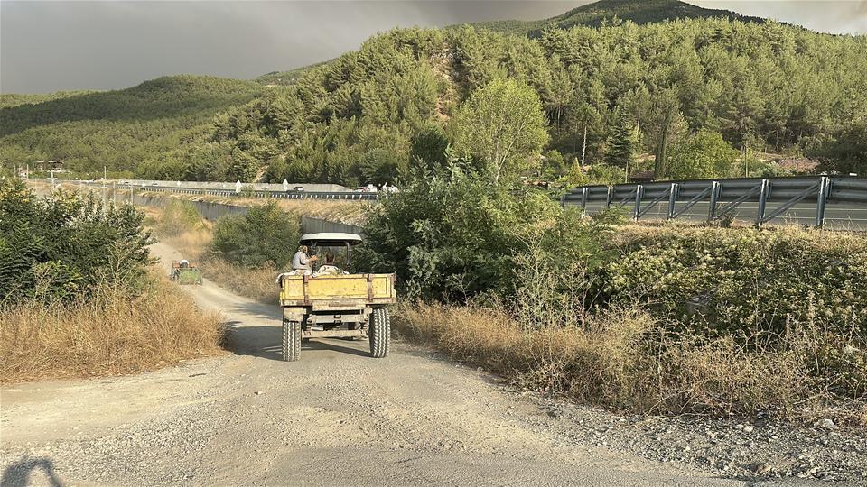 İki orman yangını sebebiyle 5 köy tahliye edildi