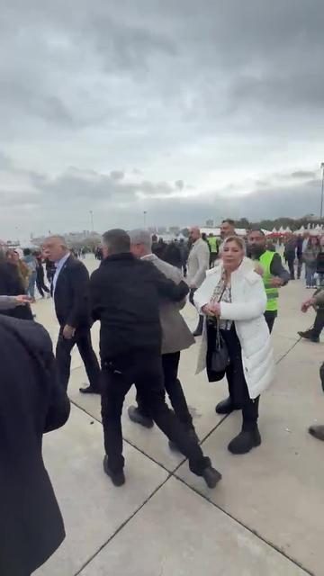 Kültür Günleri'nde CHP'liler ile YENİ Parti'liler arasında kavga çıktı