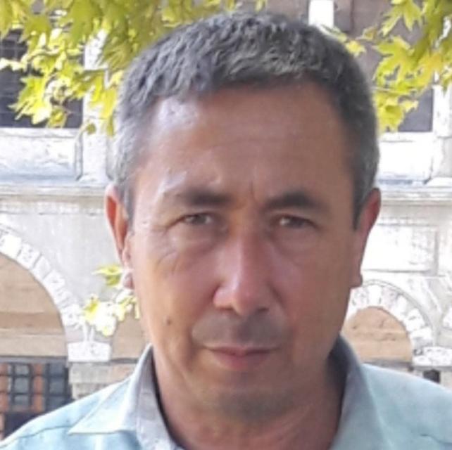 Yolda fenalaşan şoför hayatını kaybetti