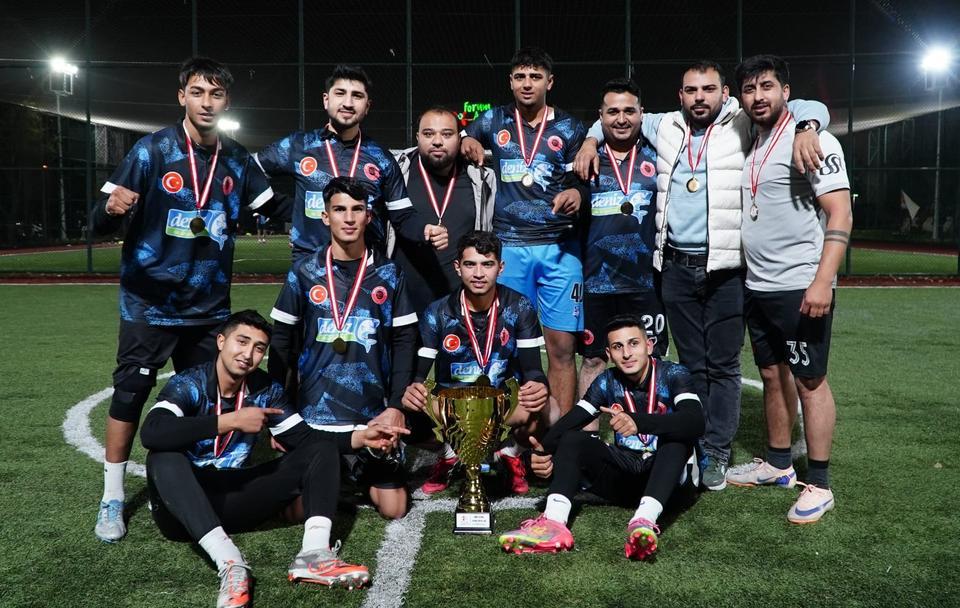 Turnuvada şampiyon Acarlar City oldu