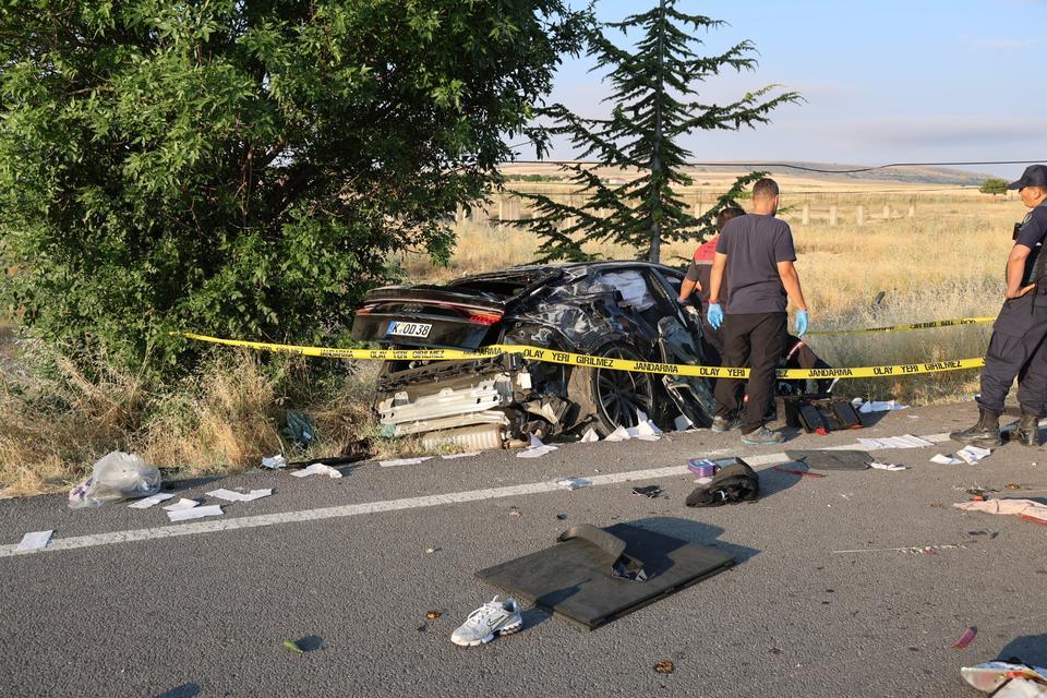 Vatan hasreti facia ile sonuçlandı: Aynı aileden 3 ölü 1 yaralı