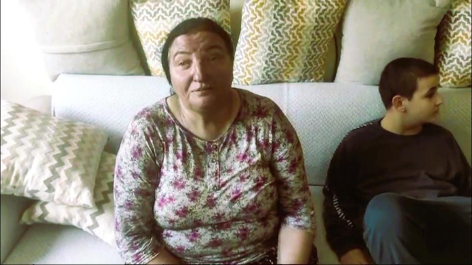 Alevlerin arasından kurtarılan ana oğul evsiz kaldı