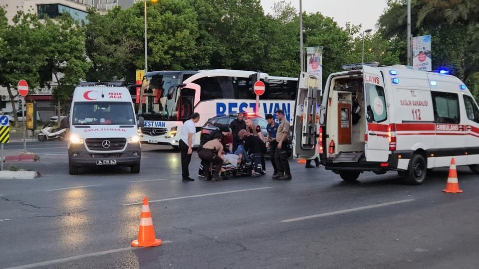3 motosiklet birbirine girdi: 1'i ağır 5 yaralı
