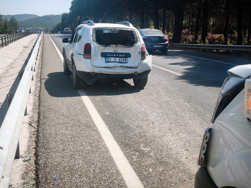 MUĞLA'DA ZİNCİRLEME KAZA SONRASI KARAYOLUNDA TRAFİK TIKANDI