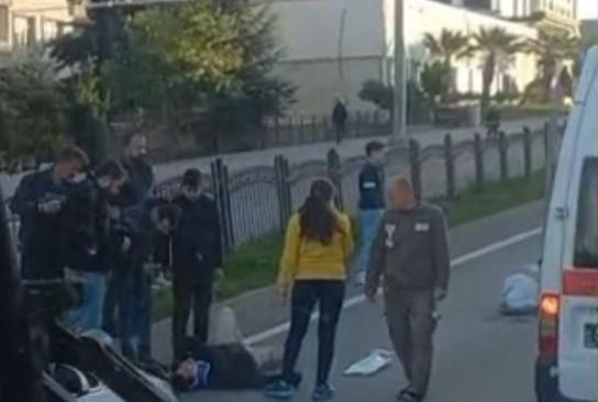 Motosiklet sürücüsü dubalara çarptı: 1 yaralı