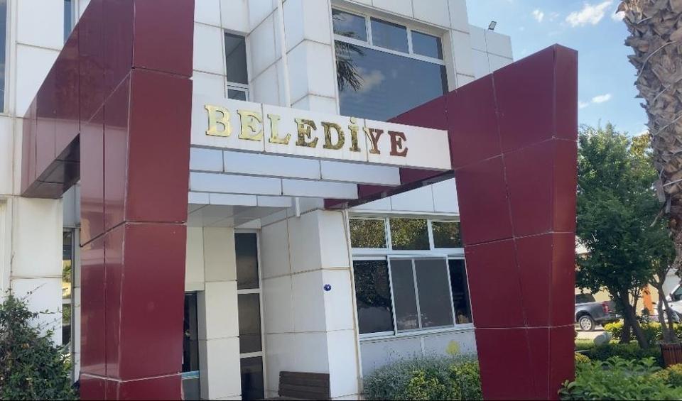 Belediyeye düzenlenen operasyonda 7 şüpheli adliyede