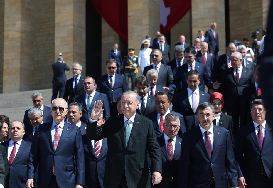 Cumhurbaşkanı Erdoğan başkanlığındaki devlet erkanı, Anıtkabir'i ziyaret etti