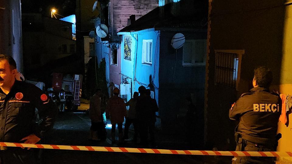Alevlere teslim olan evde bir kişi hayatını kaybetti