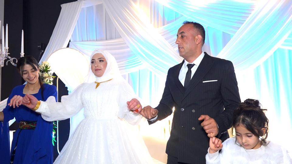 KAÇARAK EVLENDİLER, 14 YIL SONRA RÜYA GİBİ BİR DÜĞÜNLE HAYALLERİNİ TAMAMLADILAR