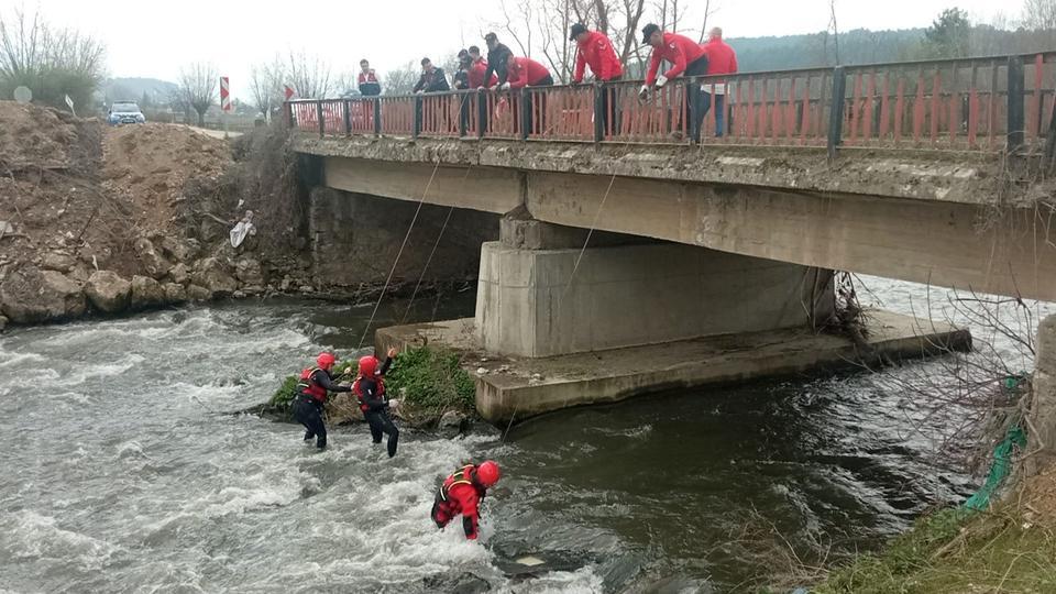YEĞENİNİ ÖLDÜREN ZANLININ SİLAHI KOCASU ÇAYI'NDA ARANIYOR