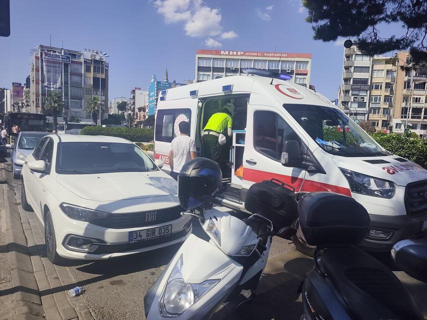 Aydın'da motosiklet 3 metre sürüklendi, sürücü yaralandı