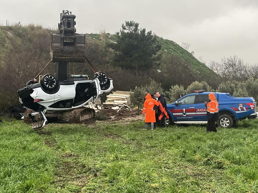 İki kız kardeş aynı kazada öldü