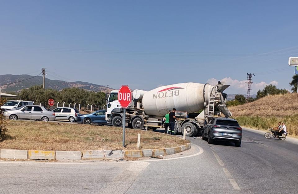 Çine’de beton mikseri ile otomobil çarpıştı: 1 yaralı