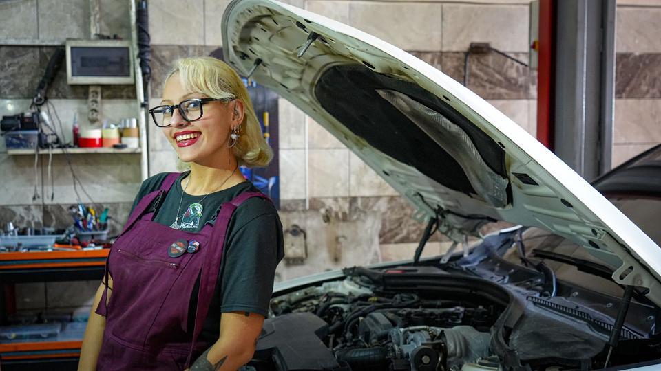 SANAYİDE ÇALIŞARAK BİR YILDA 50 KİLO VERDİ