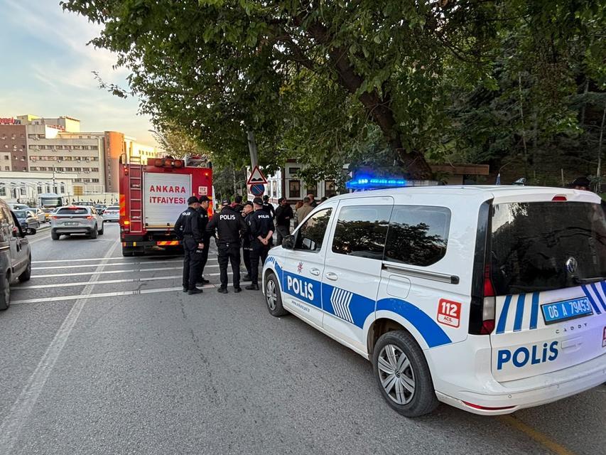 Elektrik trafosuna giren zihinsel engelli kişi yanarak can verdi