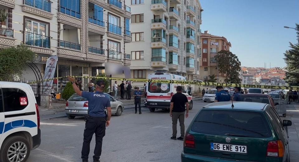 Yeğenini öldürüp polise teslim oldu