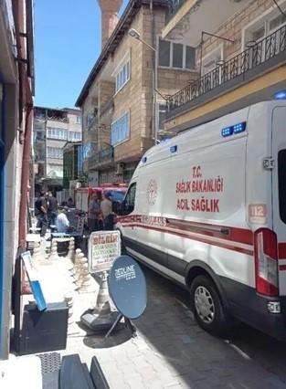 Yalnız yaşayan kişi evinde ölü bulundu