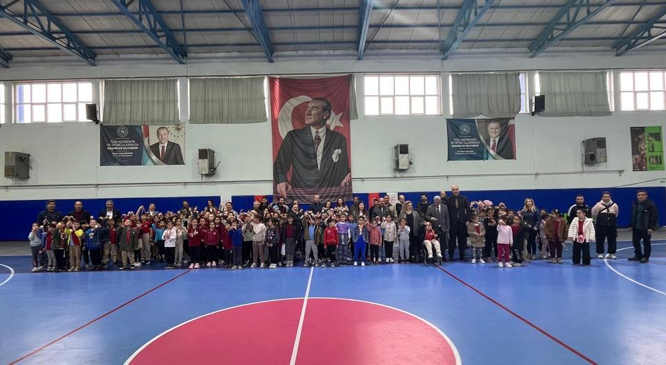 Germencik’te geleneksel çocuk oyunları şenliği coşkusu
