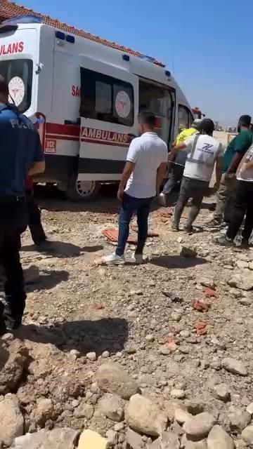 Freni patlayan iş makinesi takla attı: 1 yaralı