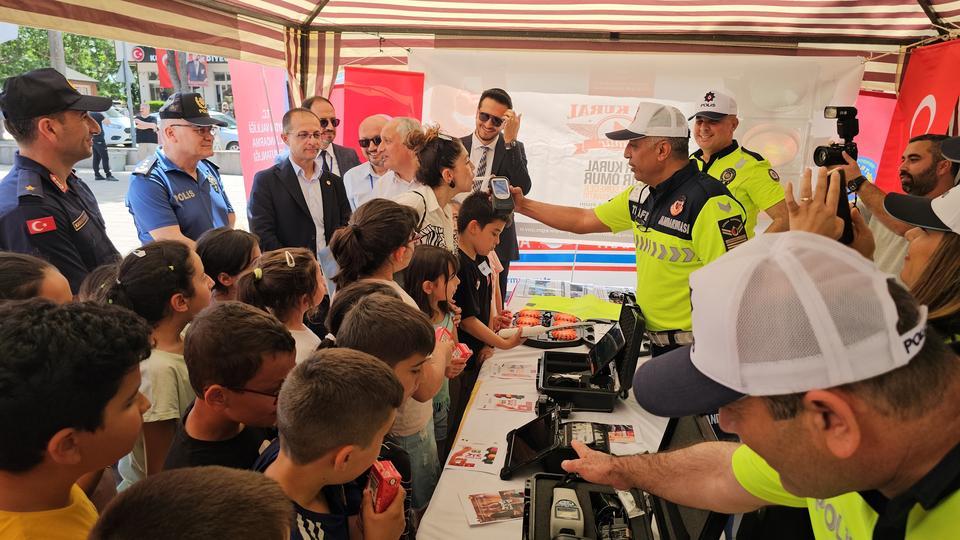 KUYUCAK'TA BİLİM FUARI COŞKUSU