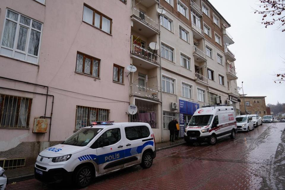 Genç çift evlerinde ölü bulundu: Doğal gaz şüphesi üzerine polis soruşturması başladı