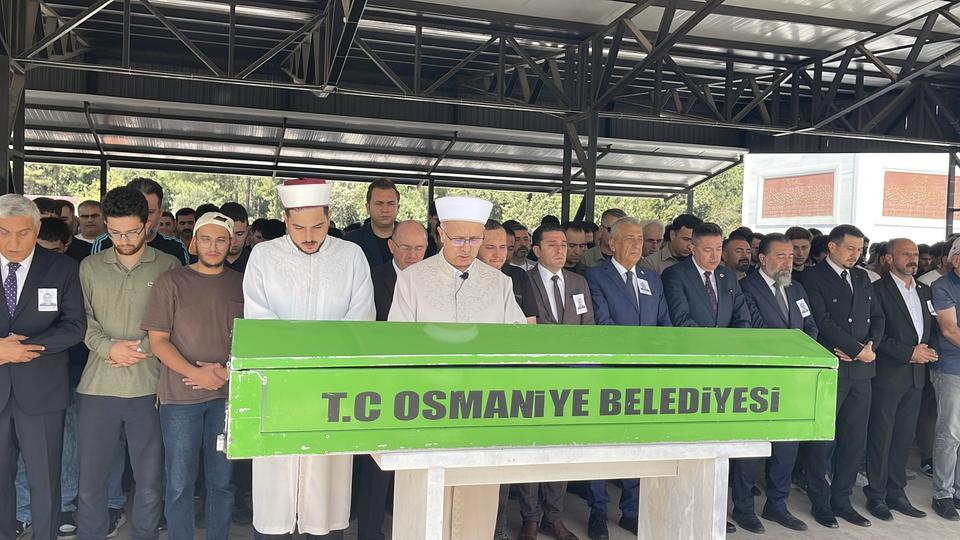 OSMANİYE'DE SALDIRIDA HAYATINI KAYBEDEN ÖĞRETMEN SON YOLCULUĞUNA UĞURLANDI